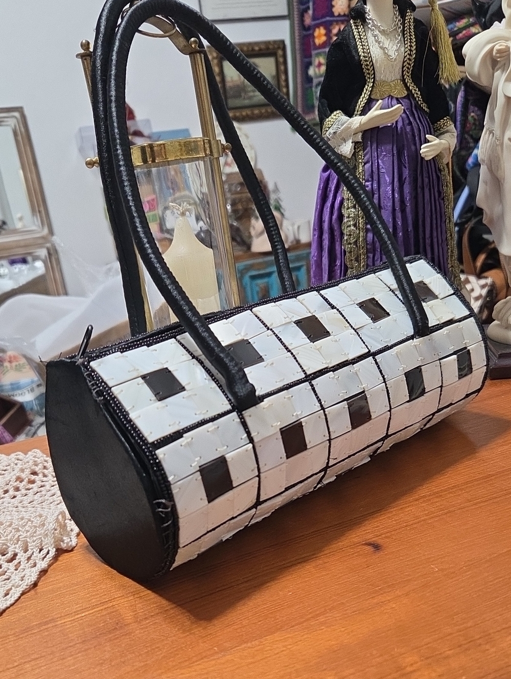 VintagedBlack Buffalo Horn& White Mother Of Pearl Checker Cylinder Handbag